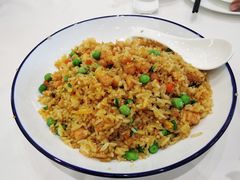 三文鱼蟹子炒饭-御彩酒家(东风东路店)
