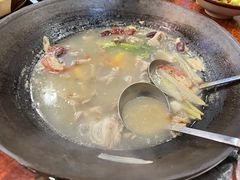 招牌鲜骨汤-草本味·市井羊肉馆(新开铺总店)