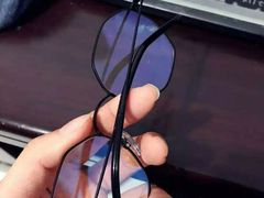-罗伯特眼镜·蔡司官方授权(罗湖国贸店)