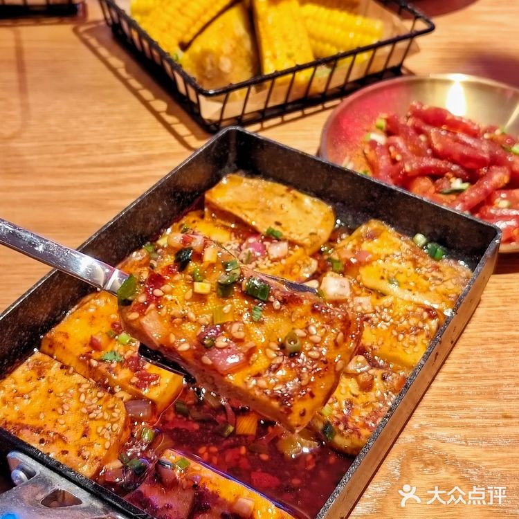 聚点串吧 | 五角场夜宵新据点!这家烤串超正!😍