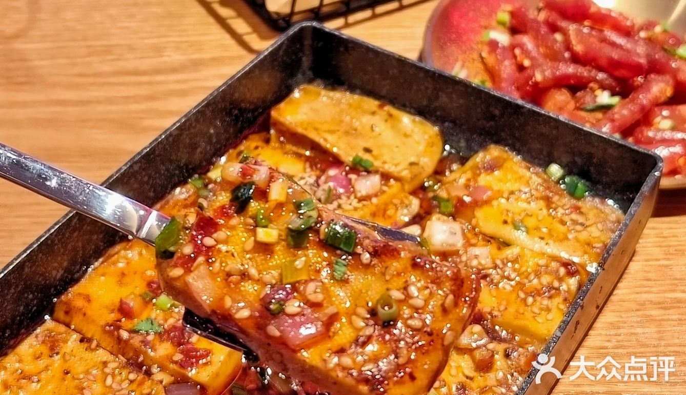 聚点串吧 | 五角场夜宵新据点！这家烤串超正！😍