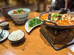 -老滇山寨•云南特色菜•地方菜•民族风情歌舞表演(金碧店)