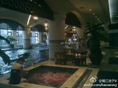 53e2e36ajw1e23lrrz3l1j-月亮河温泉度假酒店