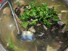 翘脚牛毛肚-谢老五跷脚牛肉·非遗传承店