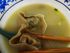 黄鱼馄饨-明呈黄鱼面馆(斜土路店)