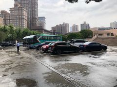 -龙华烈士纪念馆-停车场