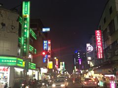 -六合夜市