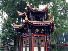 -峨眉山报国寺