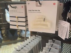 -lululemon(上海浦东IFC店)