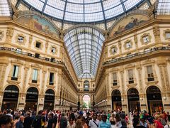 -文艺复兴百货(米兰大教堂广场店)