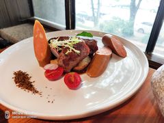 -more than meow吴止猫主题餐厅(承德 中船汇店)