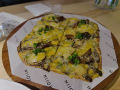 黑松露蘑菇火焰飞饼-ROIIN用心(杭州首店)