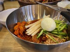 辣拌斑鳐冷面-江南面屋(明洞店)