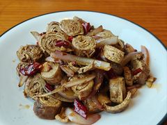 -莲餐厅·湖北菜·潜江小龙虾店(愚园路店)