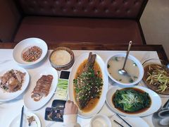 -梅利汴京烤鸭•开封豫菜地标店(东大街店)