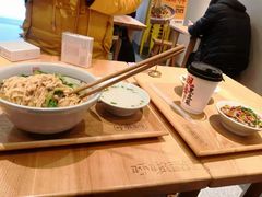 -呼啦面馆·头牌豌杂面(珠江国际B区店)