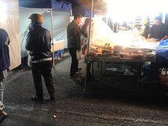 -吴山路夜市