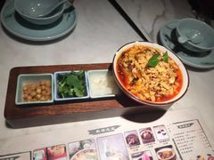 -韵秋荷(宝山龙湖天街店)