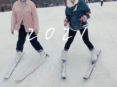 -济南卧虎山滑雪场