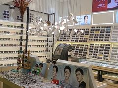 -沫芮眼镜·蔡司官方授权店(人民广场店)