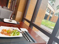 -三亚湾海居铂尔曼度假酒店