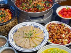 -万重锦·人文川菜馆(骡马市店)