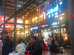 等位区-八一好吃街·高品美食广场