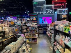 -酷乐潮玩(长楹龙湖天街店)