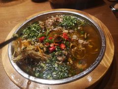 -老滇山寨•云南特色菜•地方菜•民族风情歌舞表演(金碧店)