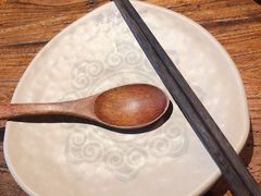 -老牌坊云南鱼豆花火锅(爱建店)
