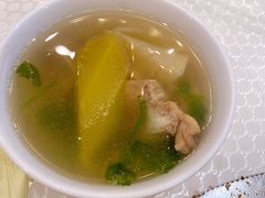 炖羊肉汤-巴扎美食·新疆菜·西域歌舞表演餐厅(新疆大厦店)