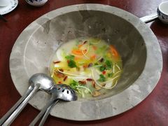 -姚记抚仙湖石锅鱼庄