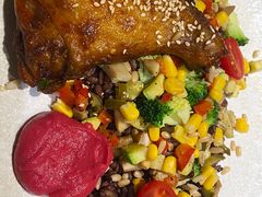 -POKEE VIA&Brunch·维娅(重庆来福士店)