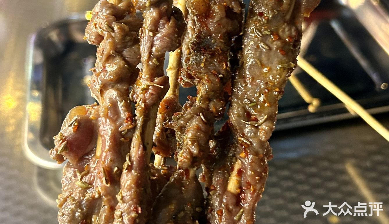 夏天夜晚必不可少的烧烤！