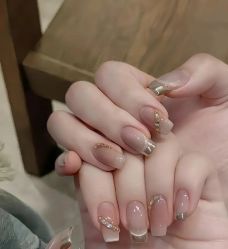 -桃色美甲沙龙