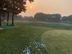 -银涛高尔夫练习场(徐泾店)