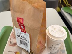 -麦当劳(上海虹桥站30B检票口楼上)