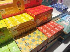 -泡泡玛特POPMART(国金街店)