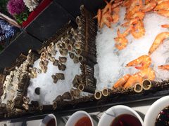 大虾-威珀斯酒店·珀萃美食餐厅 | 海鲜刺身·现烤生蚝·特色烤肉