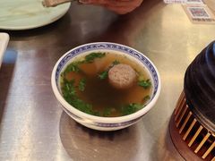 -潮界(LU·ONE凯德晶萃广场店)