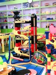 -开心哈乐亲子乐园(东森时尚百货店)