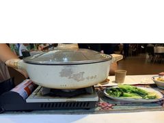 -刘姐啤酒鱼民族演艺餐厅(西街总店)