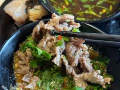 -爱伲牛肉火锅自助(景洪店)