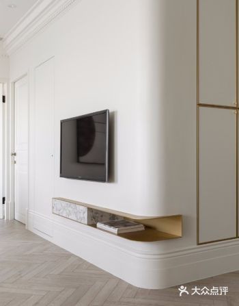 简净雅致的室内基调，没有过多复杂的空间布局