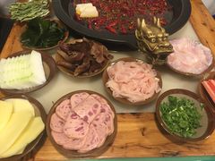 -黄潇洒老火锅(九眼桥宏济巷店)