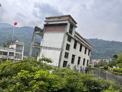 -四川汶川特大地震漩口中学遗址