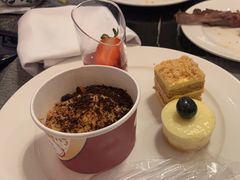 -云端西餐厅(南宁龙光那莲豪华精选酒店)