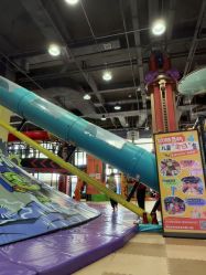 -欧酷世界动力星球(王府井奥莱UP TOWN店)