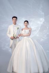 -巴黎时尚婚纱摄影(南汇店)