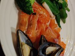 -君来湖滨饭店·玫瑰园